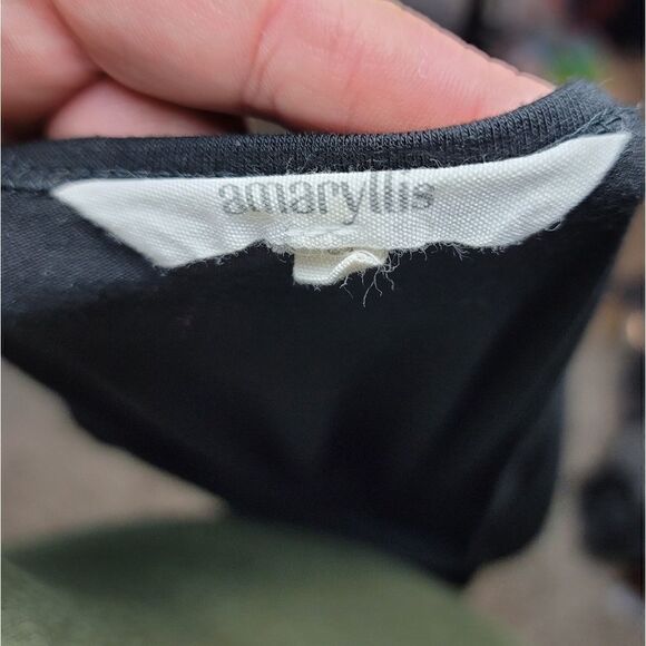 PLUS AMARYLLIS Floral Accent Top - Picture 6 of 8